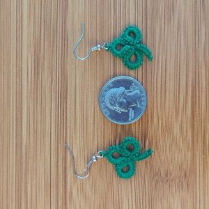 Tatted shamrock earrings three-leaf clover